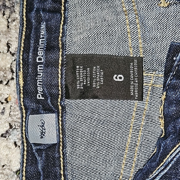 Premium denim shorts - Picture 2 of 3